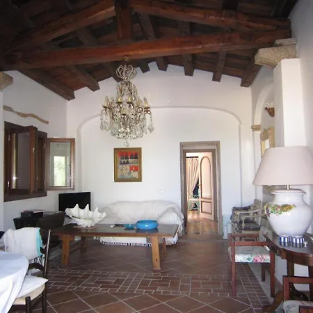 Smeralda Гостьовий будинок Ольбія