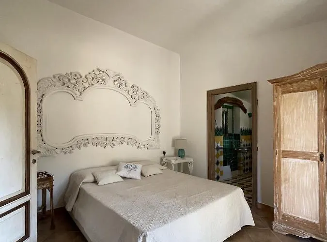 Affittacamere Smeralda 3*